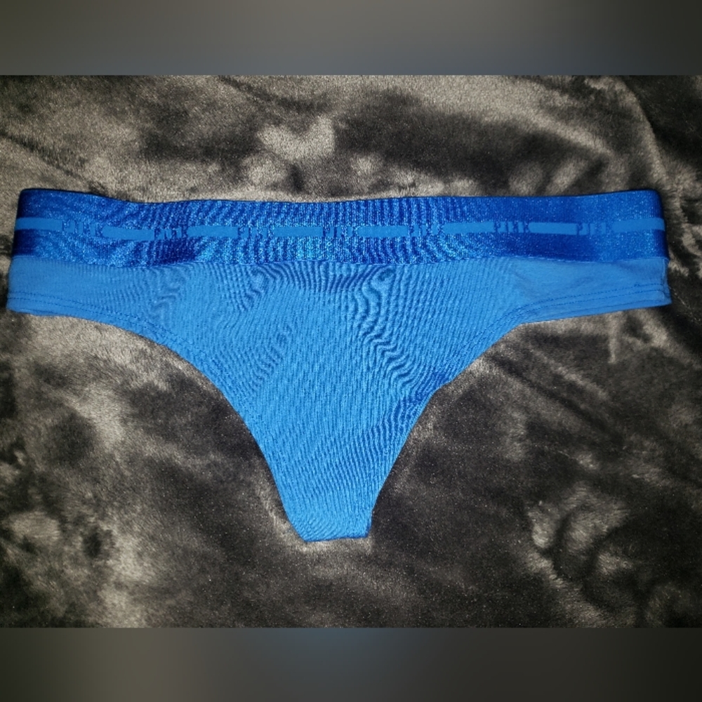 VS Pink thong